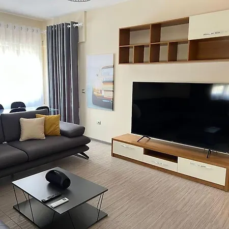 Porsche Design 3 * Tirana