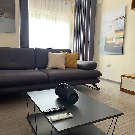 Porsche Design 3 Tirana